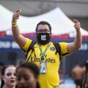 Meet your Posher, Noel kool